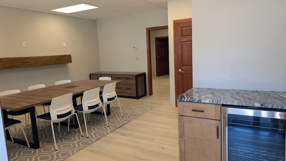 More Photos Of 36591 Center Ridge Rd, North Ridgeville Medical For Lease