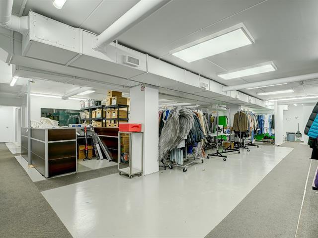 More Photos Of 2080 Rue Sainte-Hélène, Longueuil Office For Lease