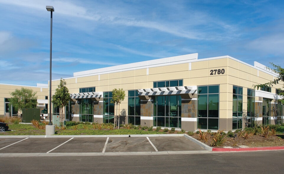 More Photos Of 2780 Gateway Rd, Carlsbad Office For Sale
