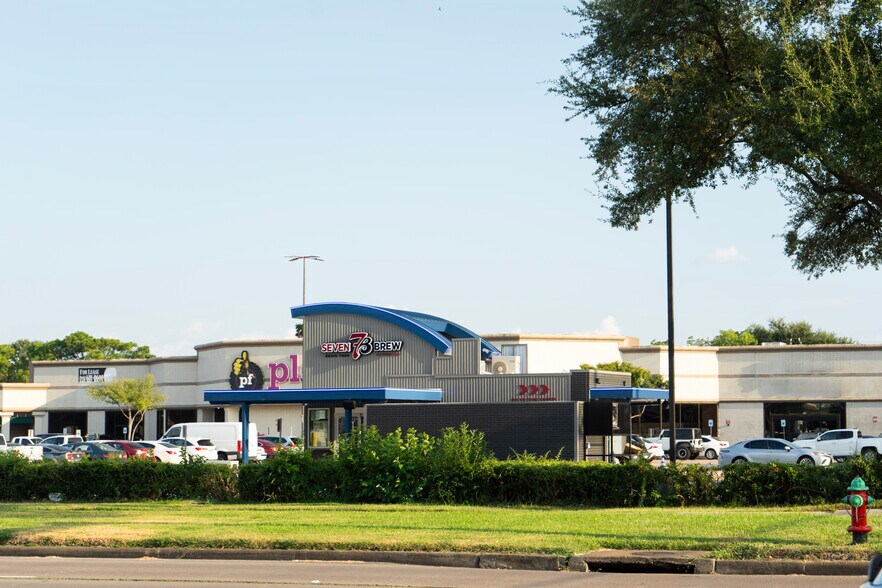 More Photos Of 4802-4930 Fairmont Pky, Pasadena General Retail For Sale