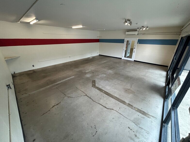 More Photos Of 245 Van Buren St, Eugene Freestanding For Lease