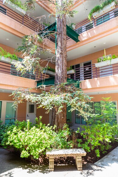 More Photos Of 1600 Creekside Dr, Folsom Medical For Lease