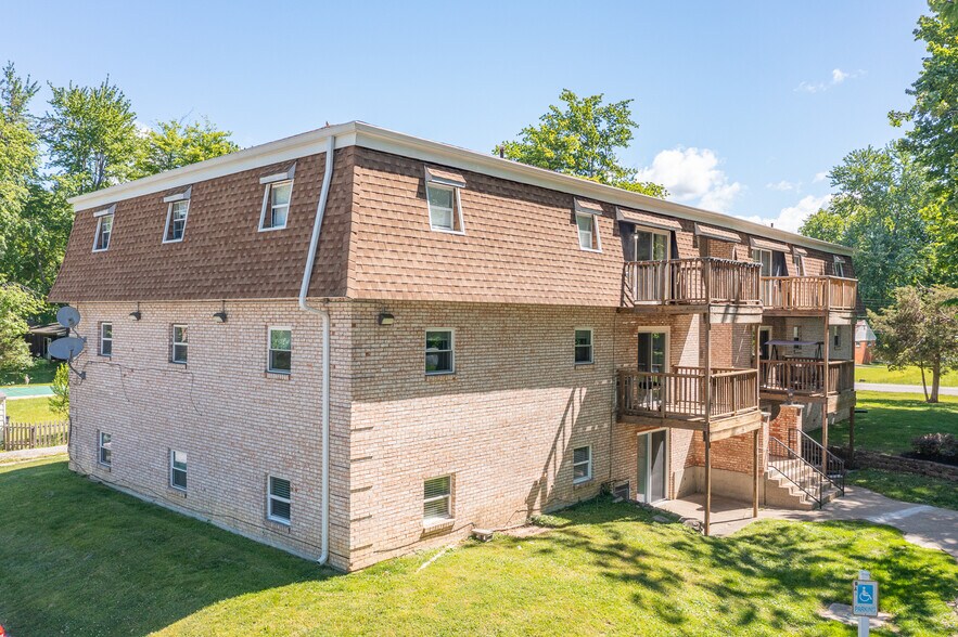 More Photos Of 3935-3939 Wilma Ct, Cincinnati Apartments For Sale
