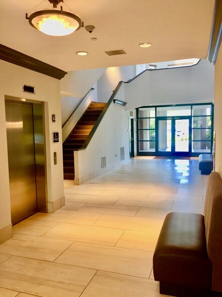 More Photos Of 1410 Forest Dr, Annapolis Office For Lease