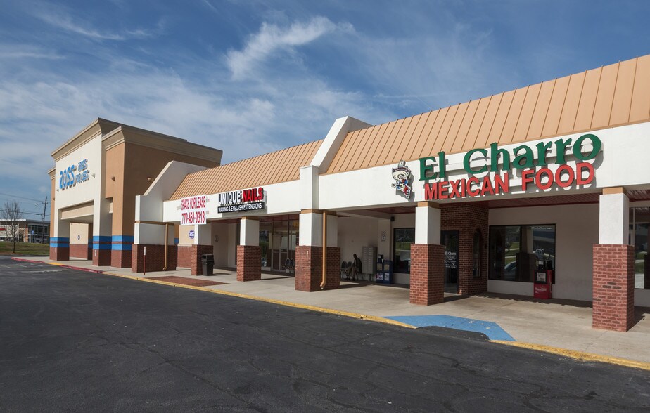 More Photos Of 3153-3215 Elm St N, Covington Unknown For Lease