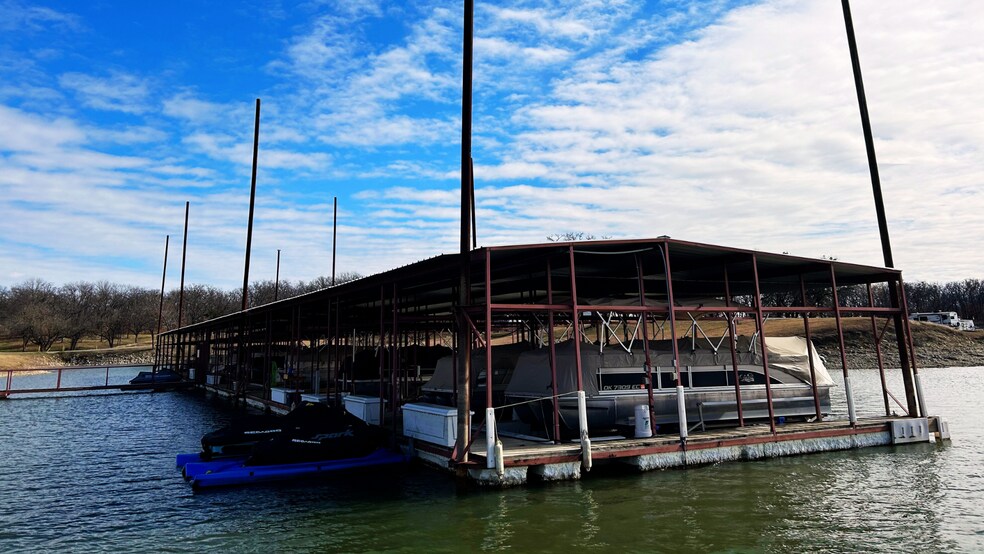 More Photos Of 13947 Reel Ln, Madill Marina For Sale