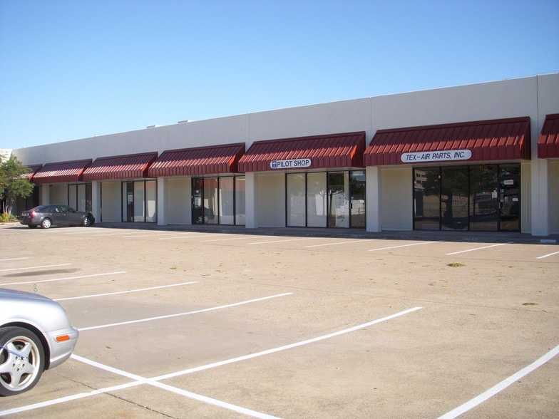 More Photos Of 4500 Ratliff Ln, Addison Showroom For Lease