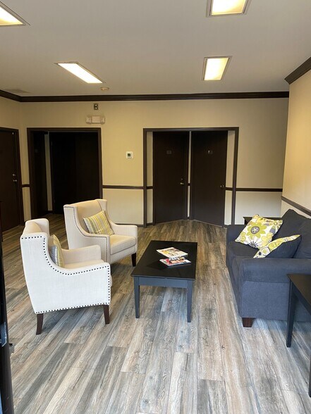 More Photos Of 2231 Victory Ln, Hoover Office For Lease