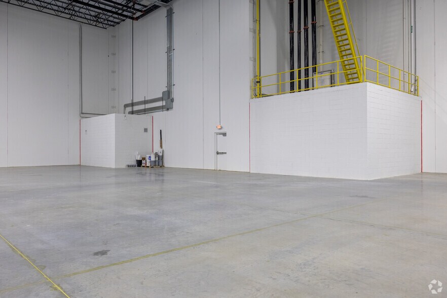 More Photos Of 1305 Furnace Rd, Linthicum Heights Distribution For Lease