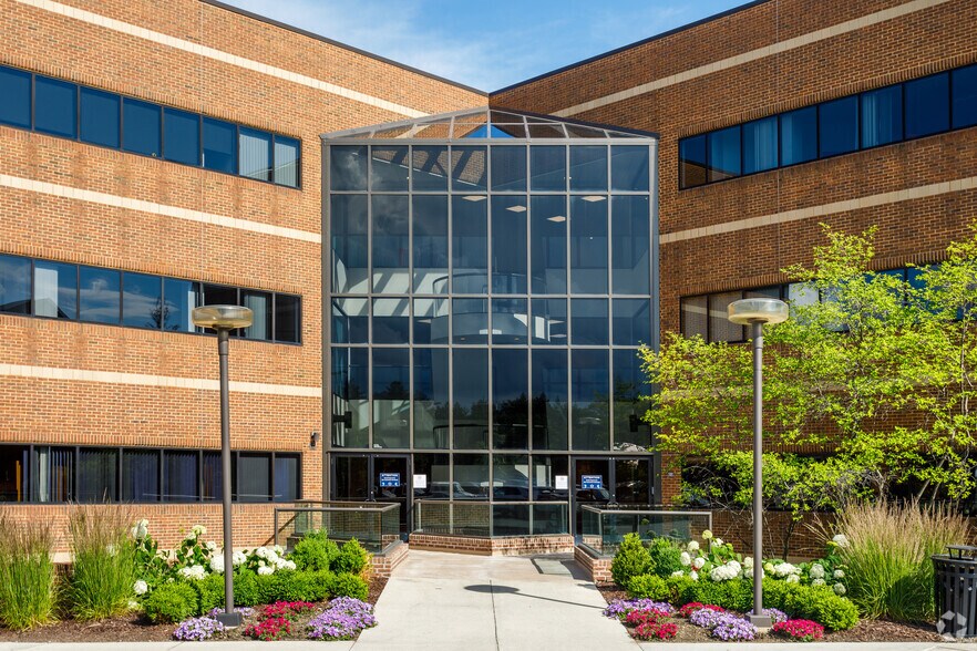 More Photos Of 455 E Eisenhower Pky, Ann Arbor Coworking Space