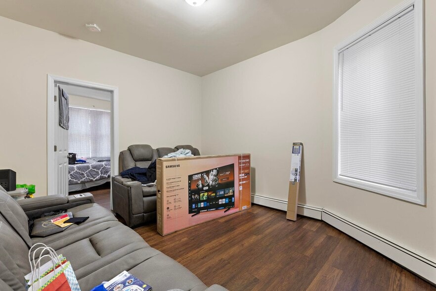 More Photos Of 91 Bergen Ave, Jersey City Apartments For Sale