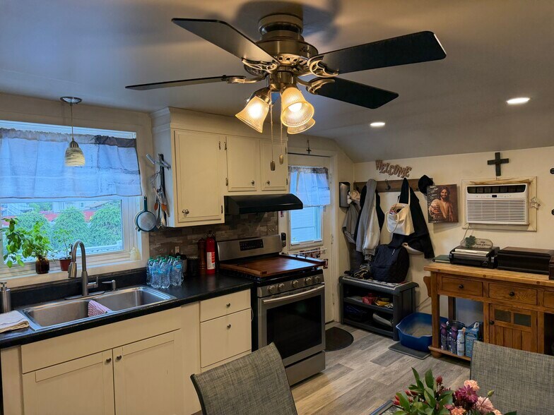 More Photos Of 1 N Main St, Ashley Restaurant For Sale