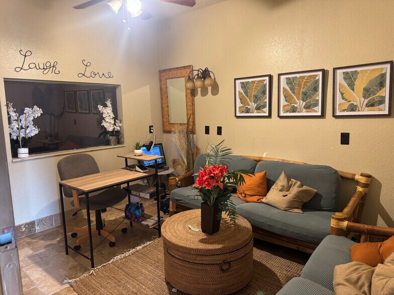 More Photos Of 1001 Manatee Ave, Bradenton Storefront Retail Office For Sale