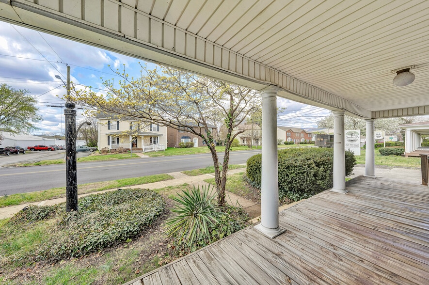 More Photos Of 628 S Colorado St, Salem Office For Sale