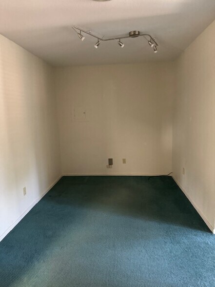 More Photos Of 2311 Lake Tahoe Blvd, South Lake Tahoe Office For Lease