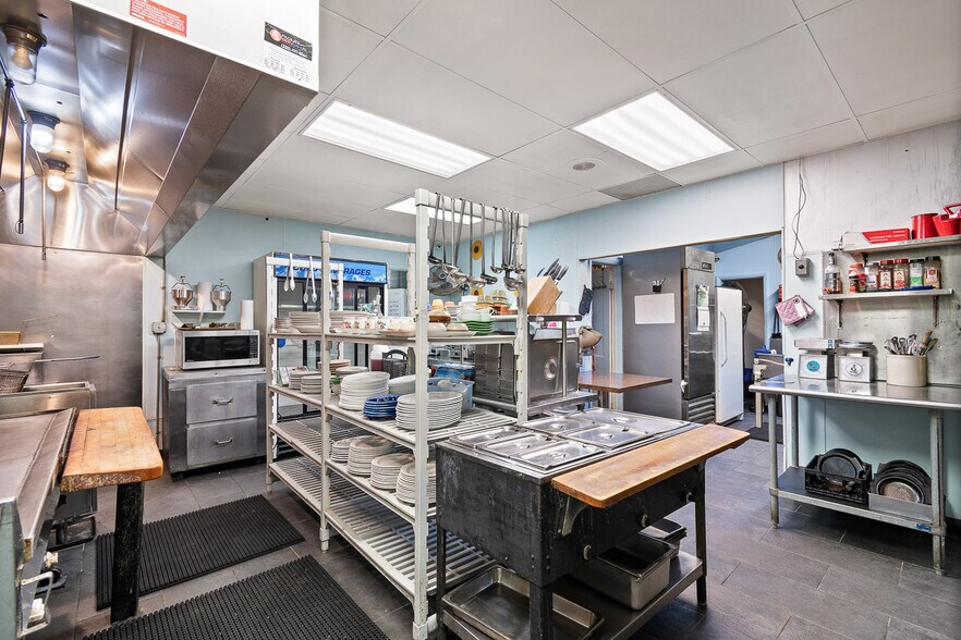 More Photos Of 816 Harrison Ave SW, Canton Restaurant For Sale