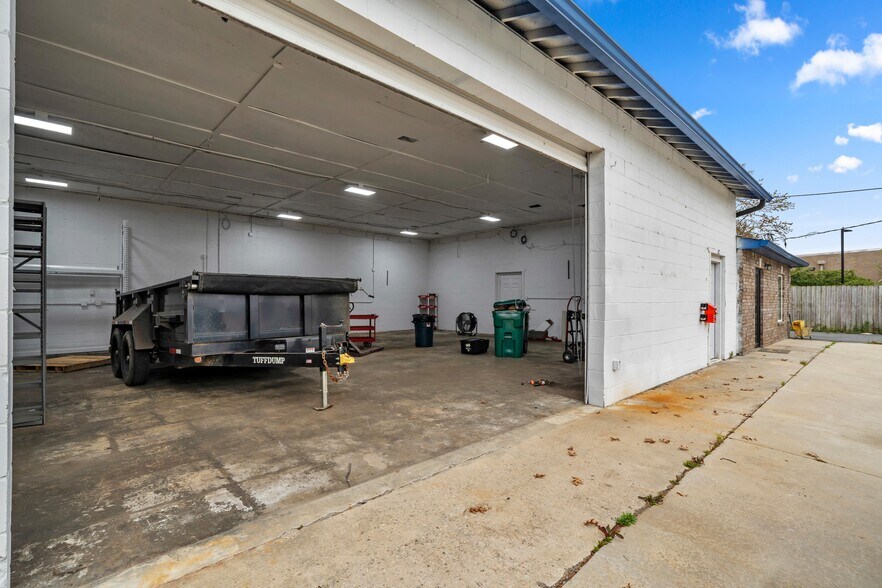 More Photos Of 494 GA Highway 247 S, Bonaire Freestanding For Sale