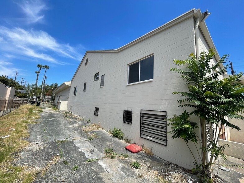 More Photos Of 7216 Valmont St, Tujunga Lodge Meeting Hall For Sale