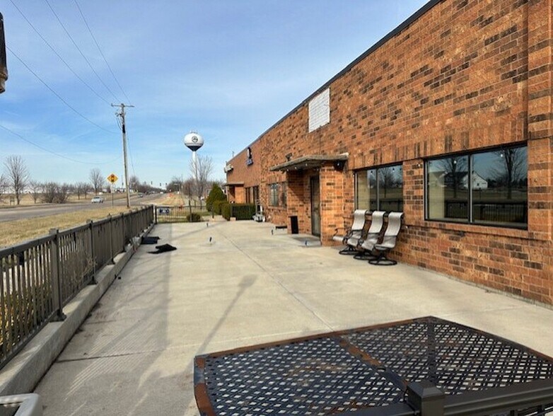 More Photos Of 3300 3 Oaks Rd, Cary Storefront For Lease