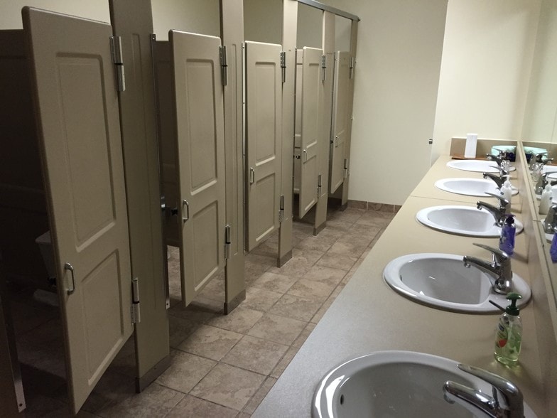 More Photos Of 2301 Park Ave, Orange Park Medical For Lease