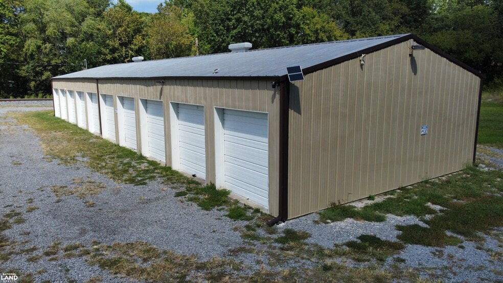 More Photos Of 400 S Wilson St, Benton Self Storage For Sale