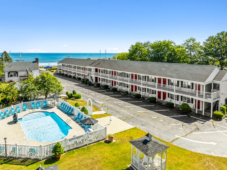 More Photos Of 271 Long Beach Ave, York Beach Hotel For Sale