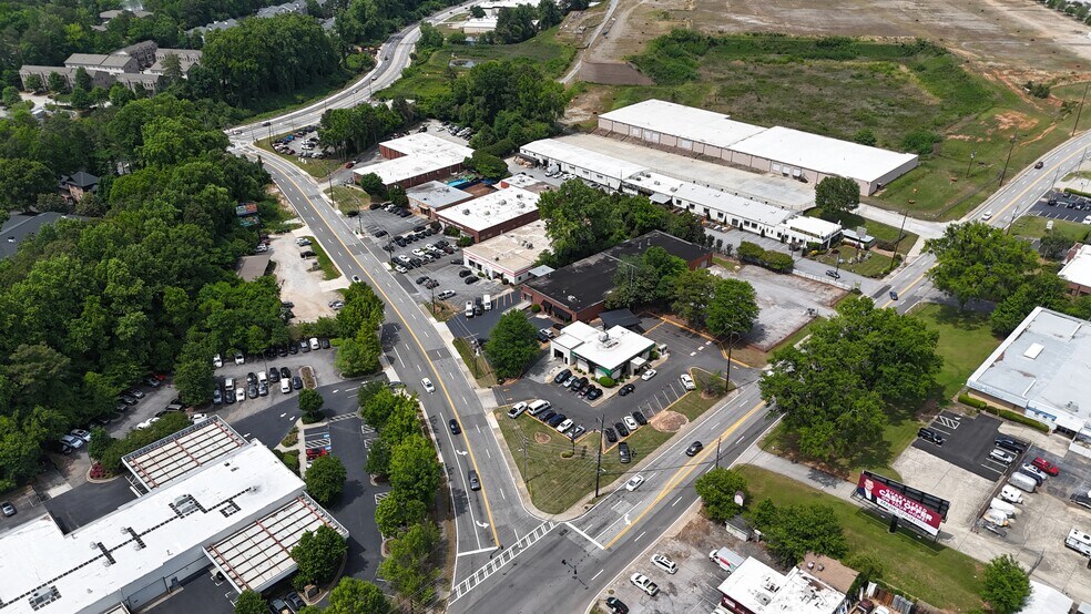 More Photos Of 211 DeKalb Industrial Way, Decatur Light Manufacturing For Lease