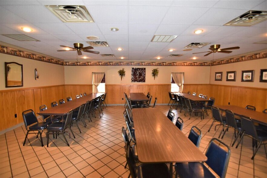 More Photos Of 109 S Folger St, Carrollton Restaurant For Sale