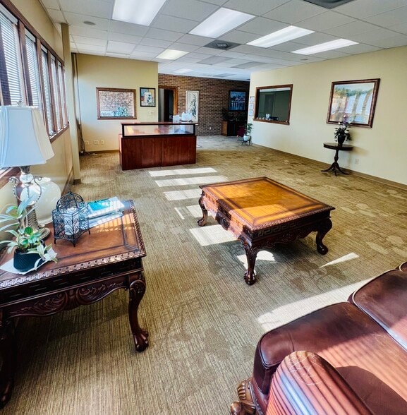 Primary Photo Of 4777 E State St, Rockford Medical For Sale