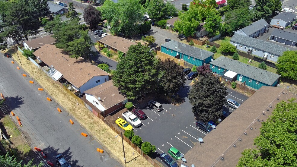 More Photos Of 2630 SE 136th Ave, Portland Apartments For Sale