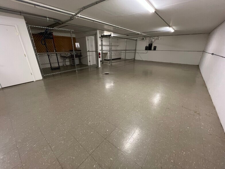 More Photos Of 2602 N Morgan St, Decatur Office For Sale
