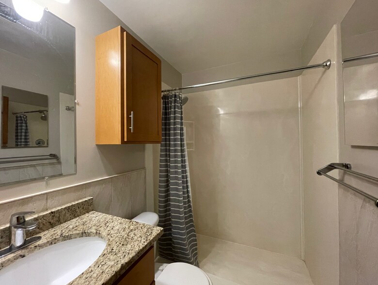 More Photos Of 2637 Pleasant Ave S, Minneapolis Apartments For Sale