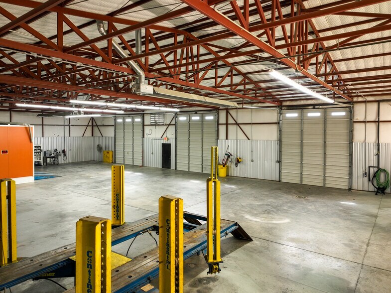 More Photos Of 2308 Icenhour Ct, Lenoir Industrial For Lease
