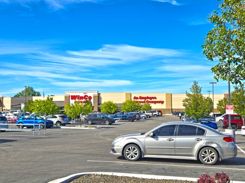 More Photos Of 1255 N Happy Valley Rd, Nampa Restaurant For Sale