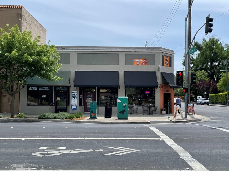 Primary Photo Of 800-806 Main St, Woodland Storefront For Sale