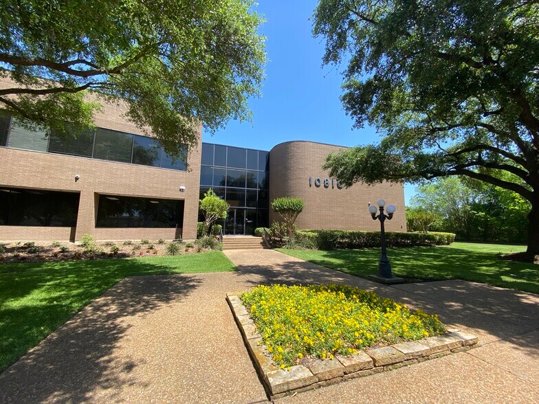 More Photos Of 10810 Katy Fwy, Houston Office For Lease