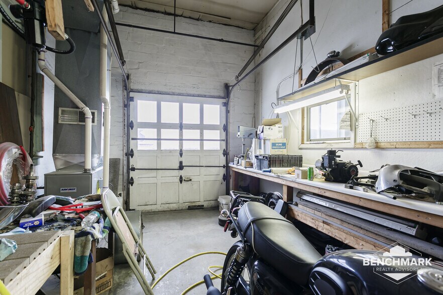More Photos Of 4017 Railroad, Williamson Warehouse For Sale