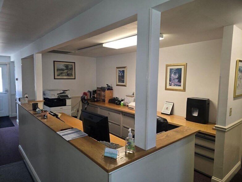 More Photos Of 8 Luxury Dr, Newport Office For Lease