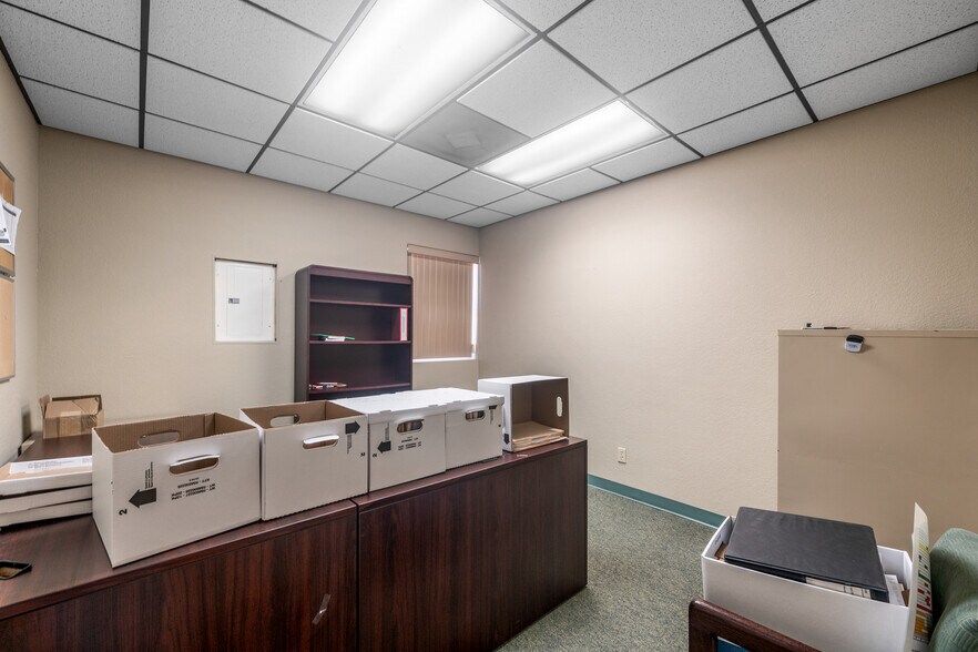 More Photos Of 760 S Stapley Dr, Mesa Office For Lease