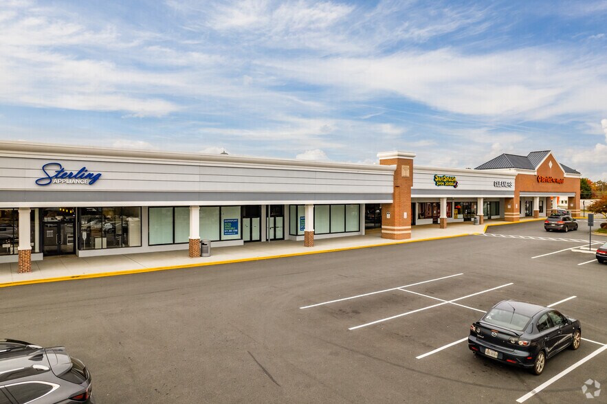 More Photos Of 21800 Town Center Plz, Sterling Unknown For Lease