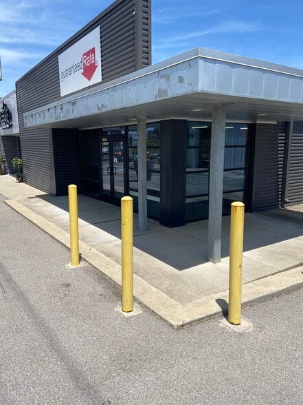 More Photos Of 2190 Nolensville Pike, Nashville Storefront For Lease