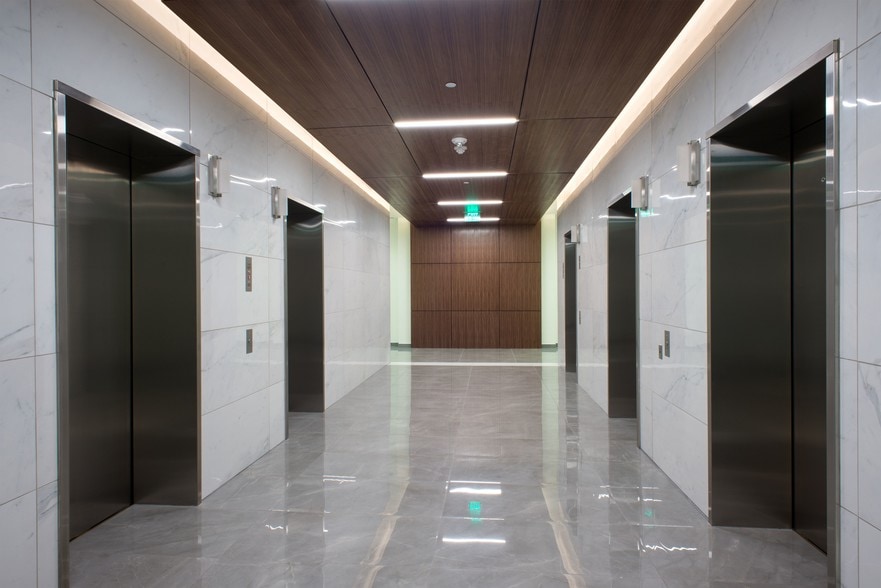 More Photos Of 14131 Midway Rd, Addison Office For Lease