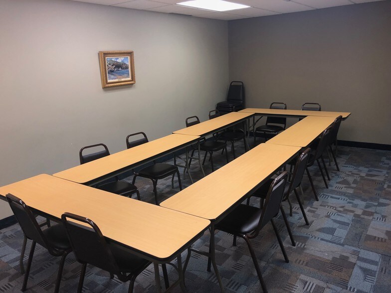 More Photos Of 8800 W State Highway 7, Saint Louis Park Office For Lease