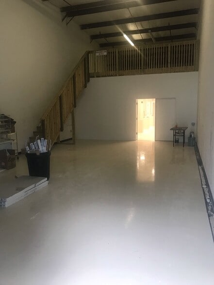 More Photos Of 6600-6612 26th Ct E, Sarasota Warehouse For Sale