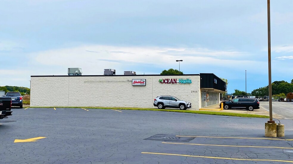 More Photos Of 2935-2955 New Pinery Rd, Portage Unknown For Lease