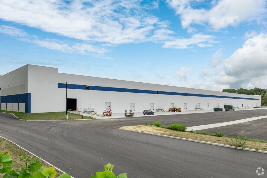 More Photos Of North Campus Pky, Hampton Unknown For Lease