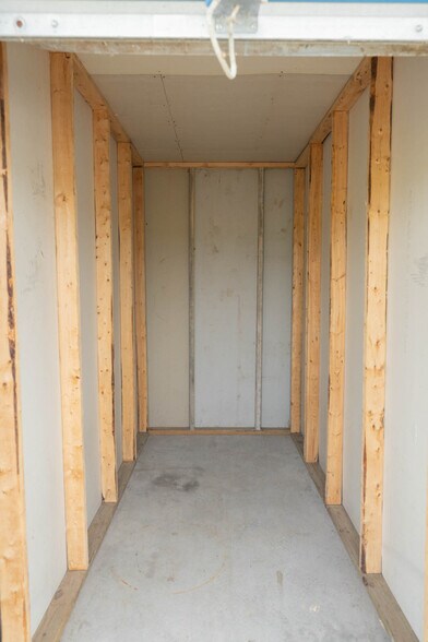 More Photos Of 1067 N Mission Rd, Mount Pleasant Self Storage For Sale