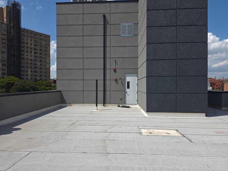 More Photos Of 510 Troy Ave, Brooklyn Medical For Lease