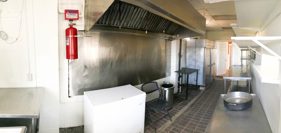 More Photos Of 3036 Waialae Ave, Honolulu Restaurant For Sale