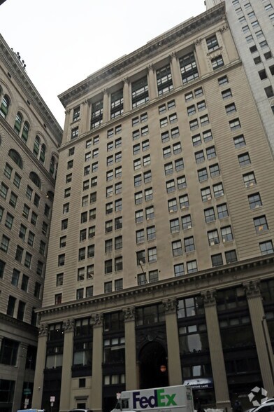 More Photos Of 1339 Chestnut St, Philadelphia Office For Lease